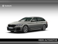 BMW 5-serie Touring - 520i M-Sport | 19" | Camera | Panoramadak | Trekhaak | Laser | Head-Up