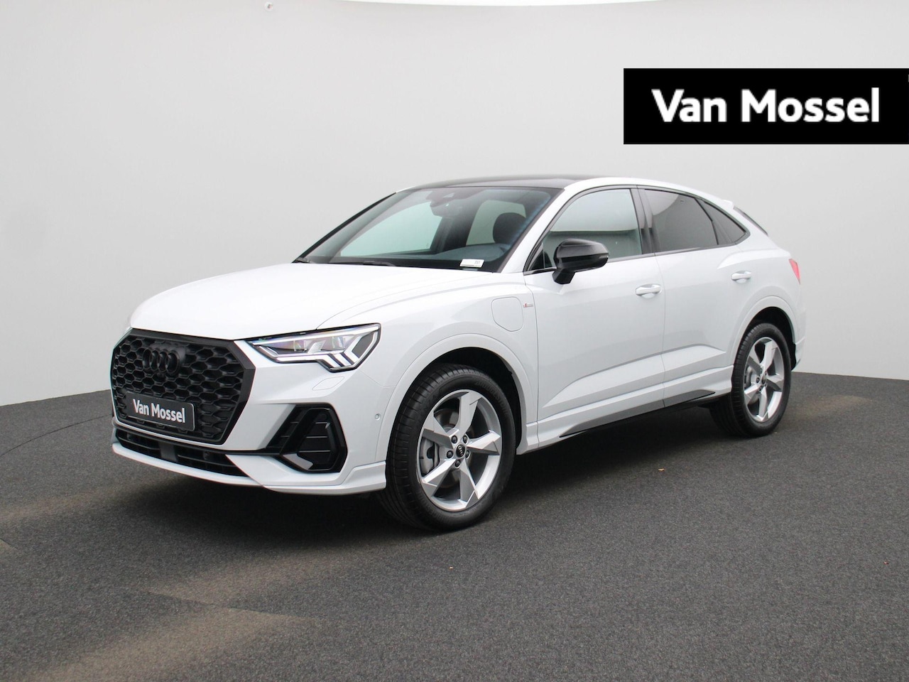 Audi Q3 Sportback - 45 TFSI e S Edition 245 PK | S-line | Automaat | Navigatie | Panoramadak | 360 Camera | Ad - AutoWereld.nl