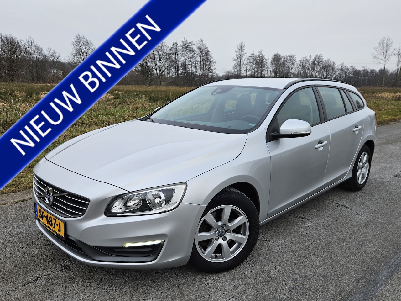 Volvo V60 - 1.6 D2 Kinetic 1.6 D2 Kinetic - AutoWereld.nl