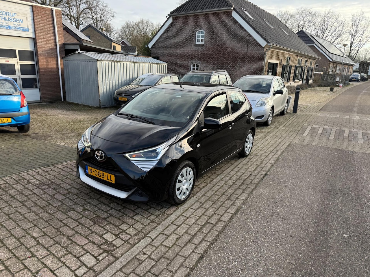 Toyota Aygo - 1.0 VVT-i x-play 1.0 VVT-i x-play - AutoWereld.nl