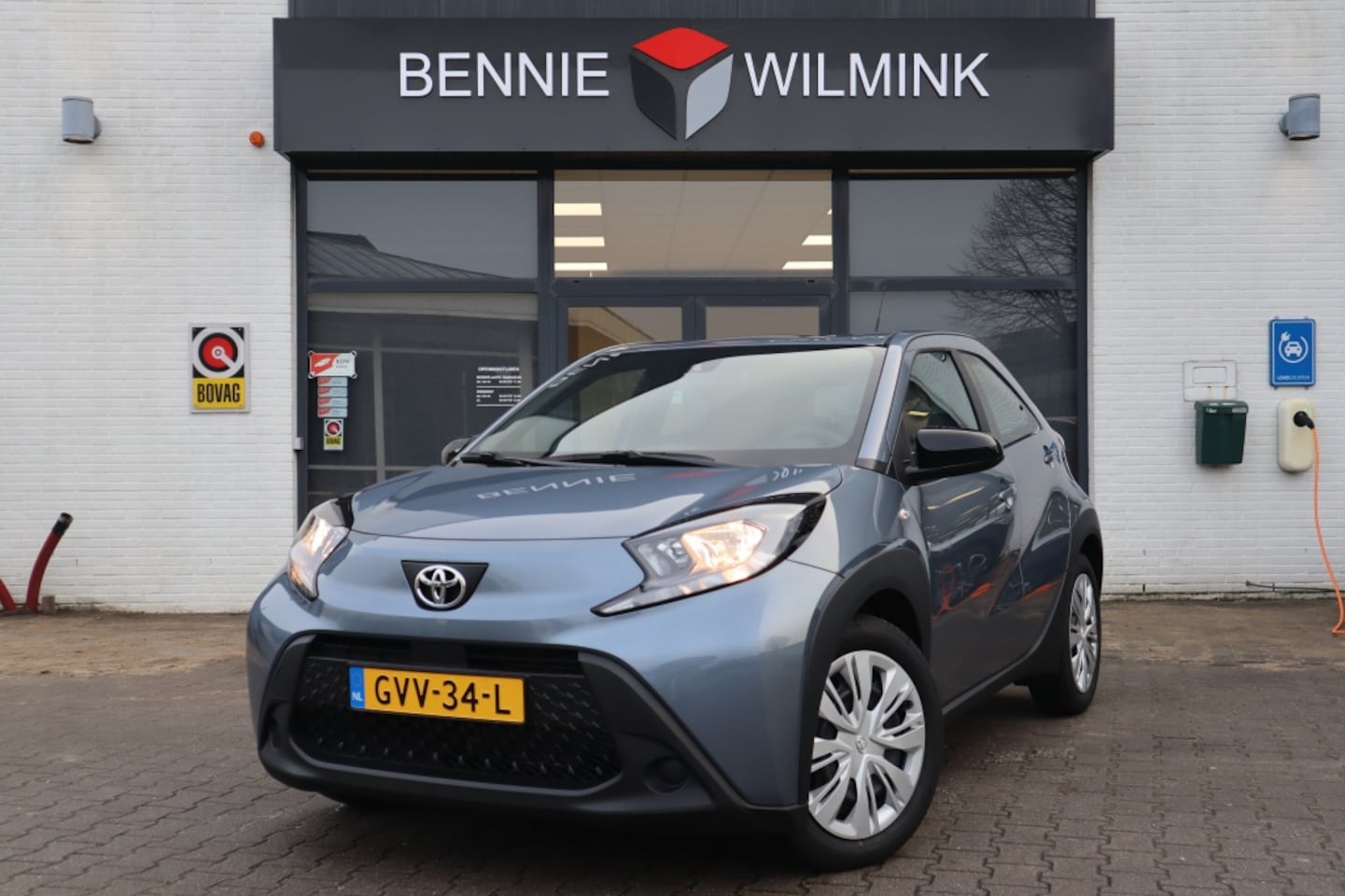 Toyota Aygo X - 1.0 VVT-i MT play 1.0 VVT-i MT Play - AutoWereld.nl