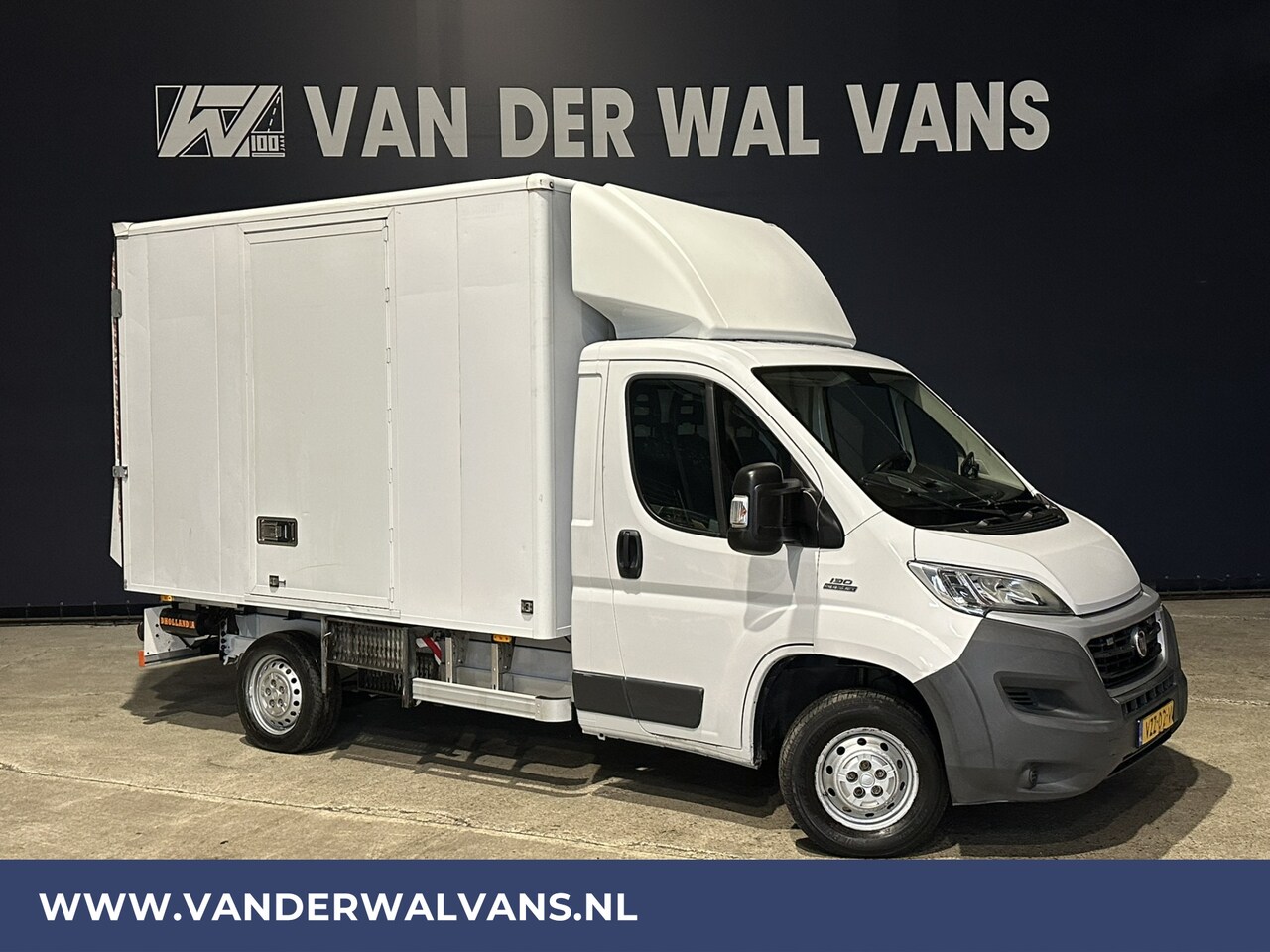 Fiat Ducato - 2.3 MultiJet 131pk Bakwagen + XXL Laadklep Zijdeur | Trekhaak | 961kg laadvermogen zijdeur - AutoWereld.nl