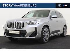 BMW iX1 - xDrive30 M Sport 67 kWh / Sportstoelen / Stoelverwarming / Harman Kardon / Parking Assista