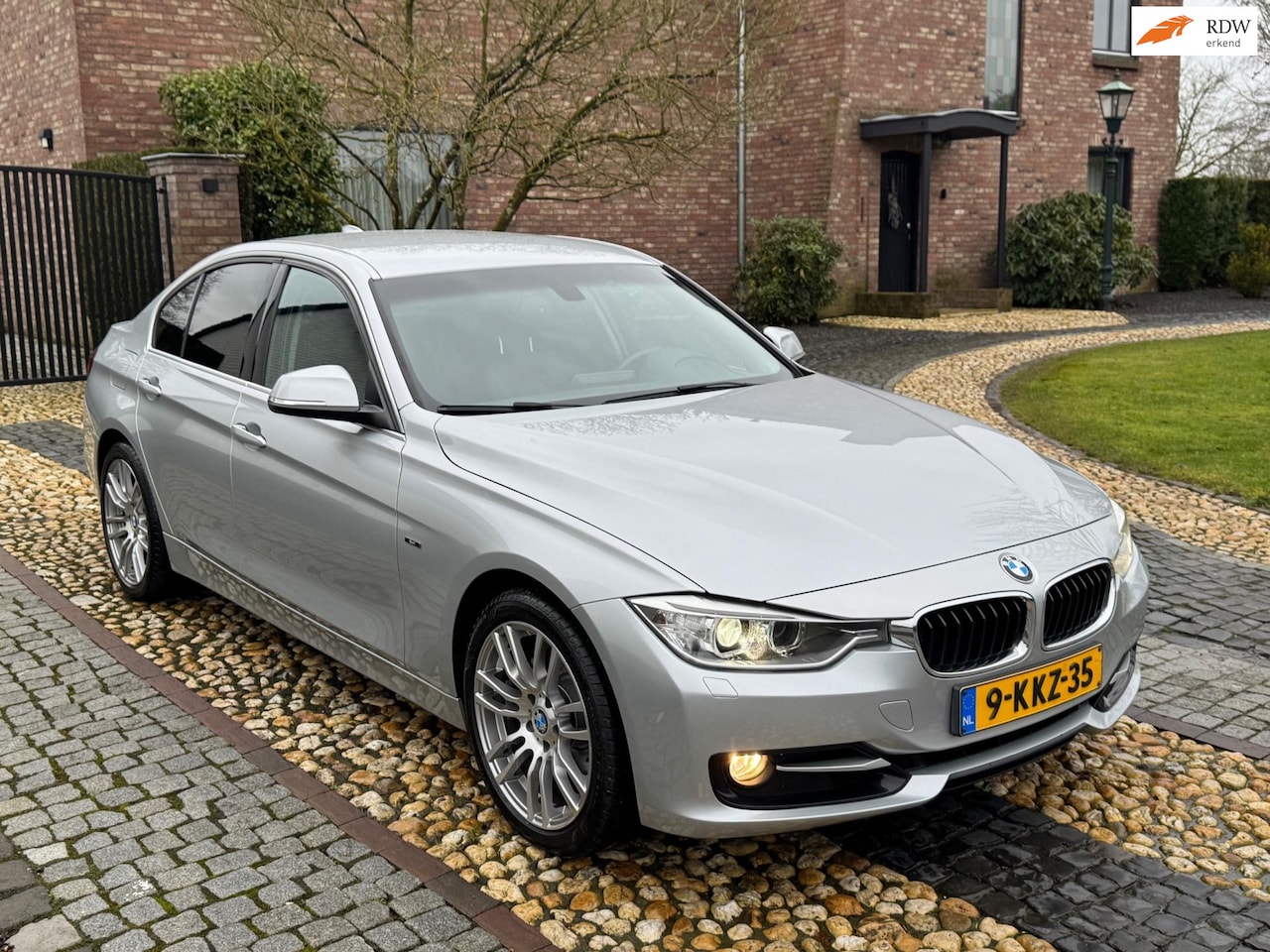 BMW 3-serie - 320i 184pk Executive Aut Navi Leer Xenon - AutoWereld.nl