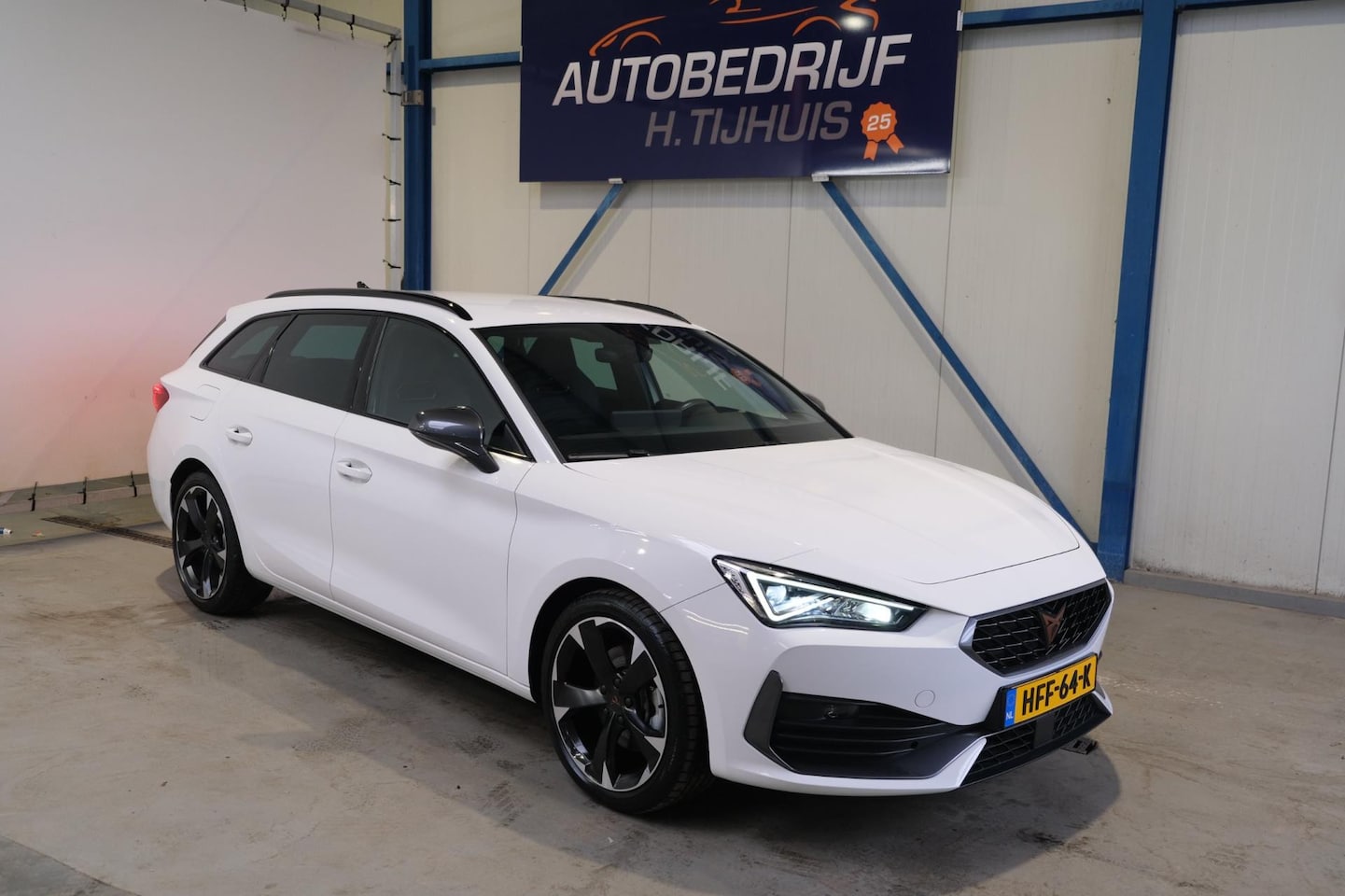 CUPRA Leon Sportstourer - 1.4 e-Hybrid Business - Airco, Cruise, Navi, PDC, Stoelverwarming. - AutoWereld.nl