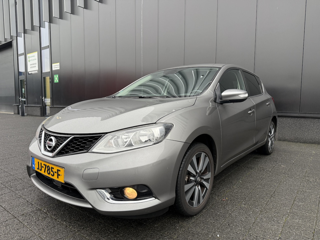 Nissan Pulsar - 1.2 DIG-T N-Connecta keurige auto, nieuwe distributieketting en grote beurt - AutoWereld.nl