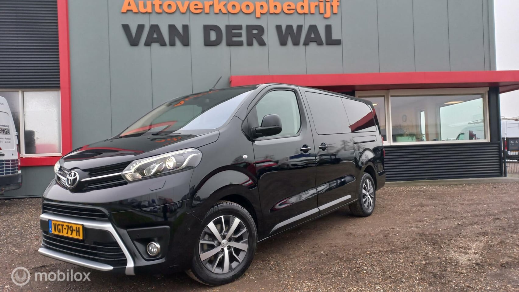 Toyota ProAce - 2.0D L2H1 DC Aspiration/2XSCHUIFDEUR/CLIMATECONTROL/XENON/PANODAK - AutoWereld.nl