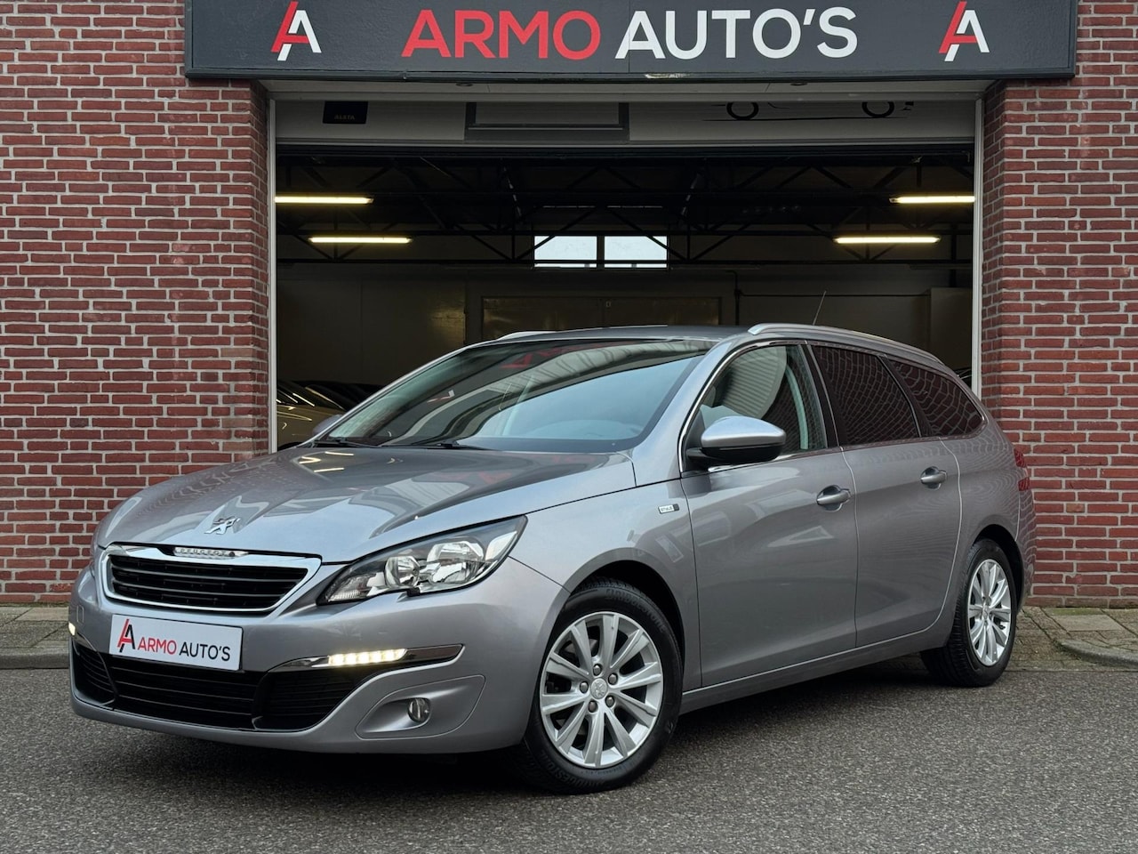 Peugeot 308 - 1.2 PureTech Style | Airco | Cruise | Rijklaar - AutoWereld.nl