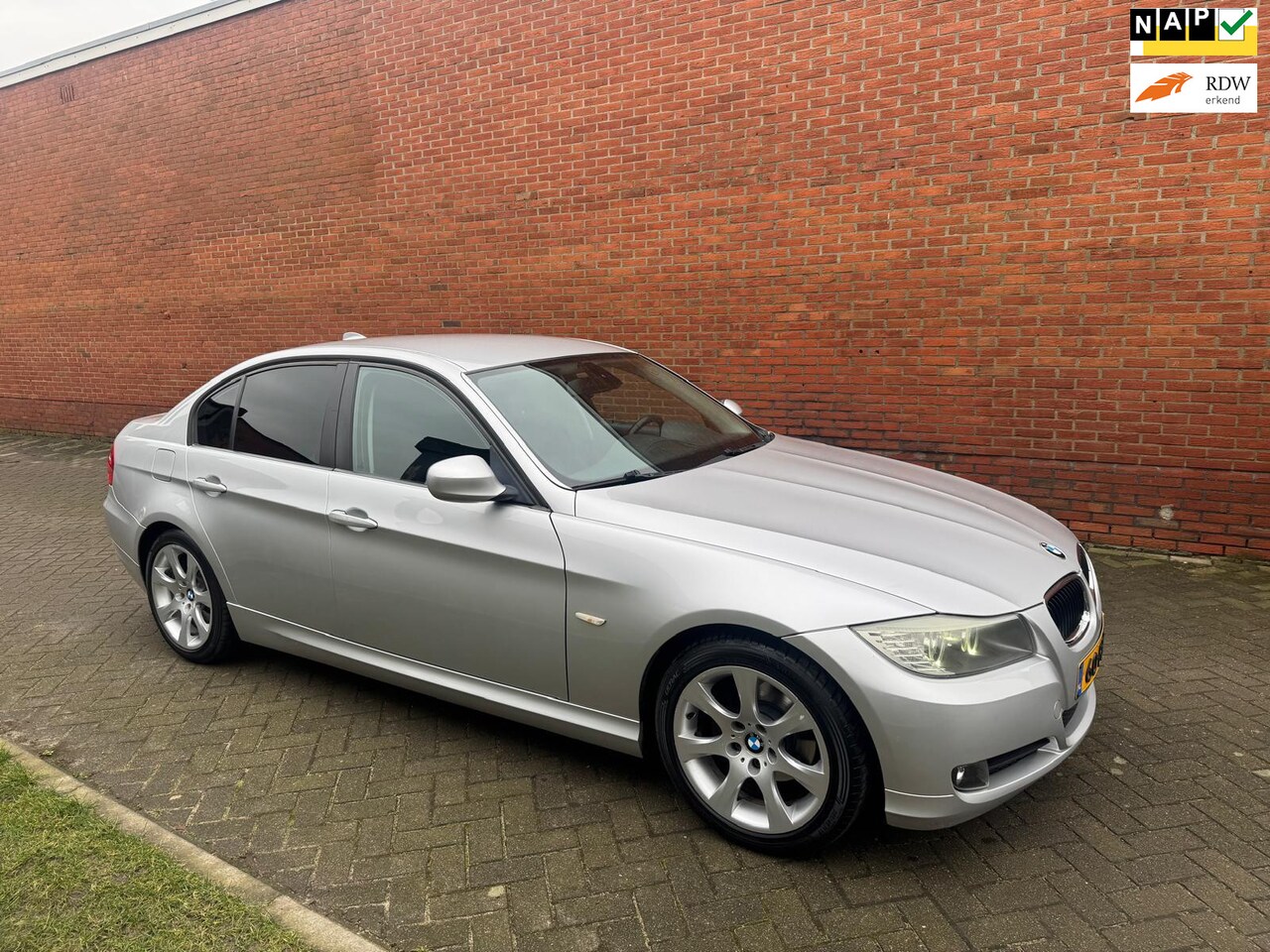 BMW 3-serie - 318i Business Line Navi Cruise Pdc - AutoWereld.nl