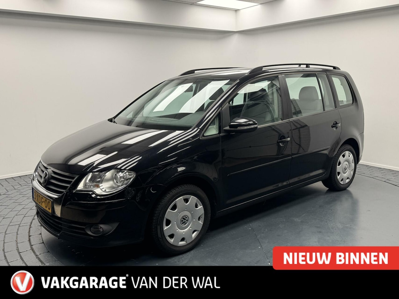 Volkswagen Touran - 1.9 TDI 7-PERS Trendline Navigatie-Cr.contr-Clima-Parkeersensoren - AutoWereld.nl