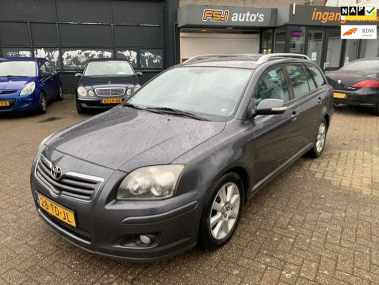 Toyota Avensis Wagon - 1.8 VVTi Luna / Airco / Cruisecontr. / Trekhaak - AutoWereld.nl