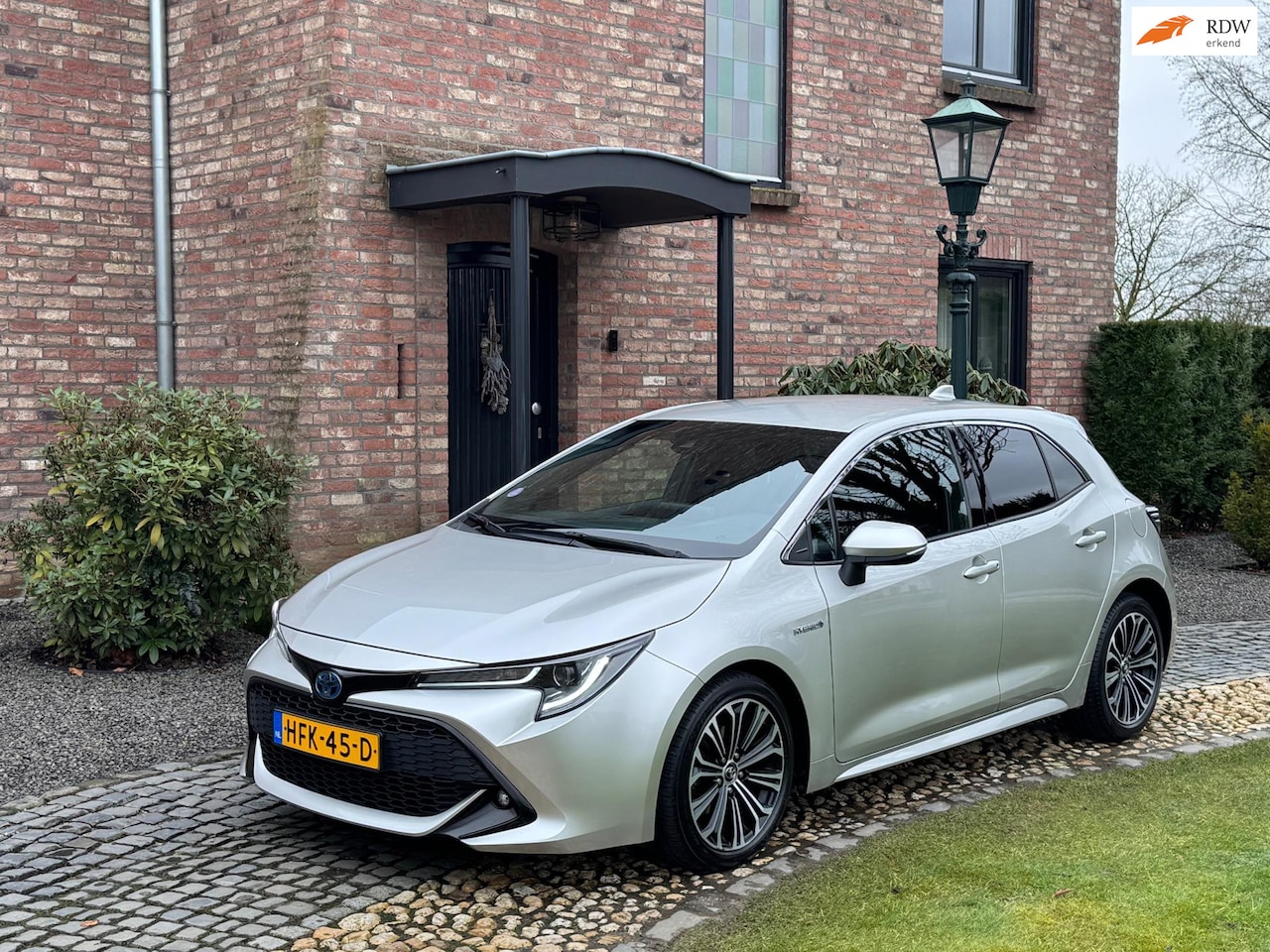 Toyota Corolla - 1.8 Hybrid Comfort Navi Camera - AutoWereld.nl