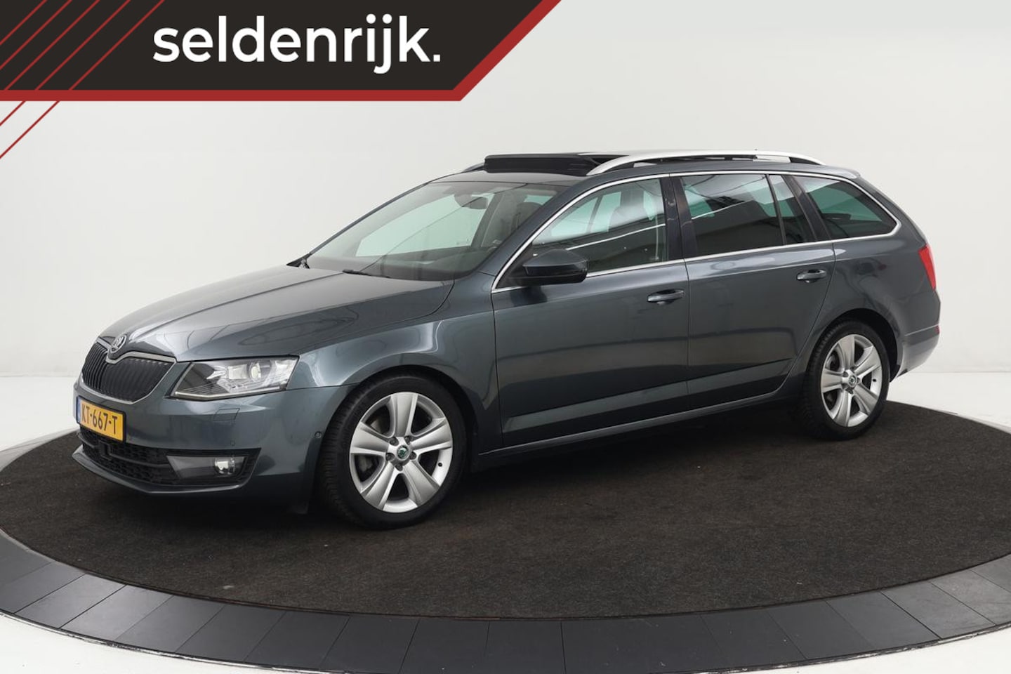 Skoda Octavia - 2.0 TDI Style | Panoramadak | Adaptive cruise | Stoelverwarming | Park Assist | Carplay | - AutoWereld.nl