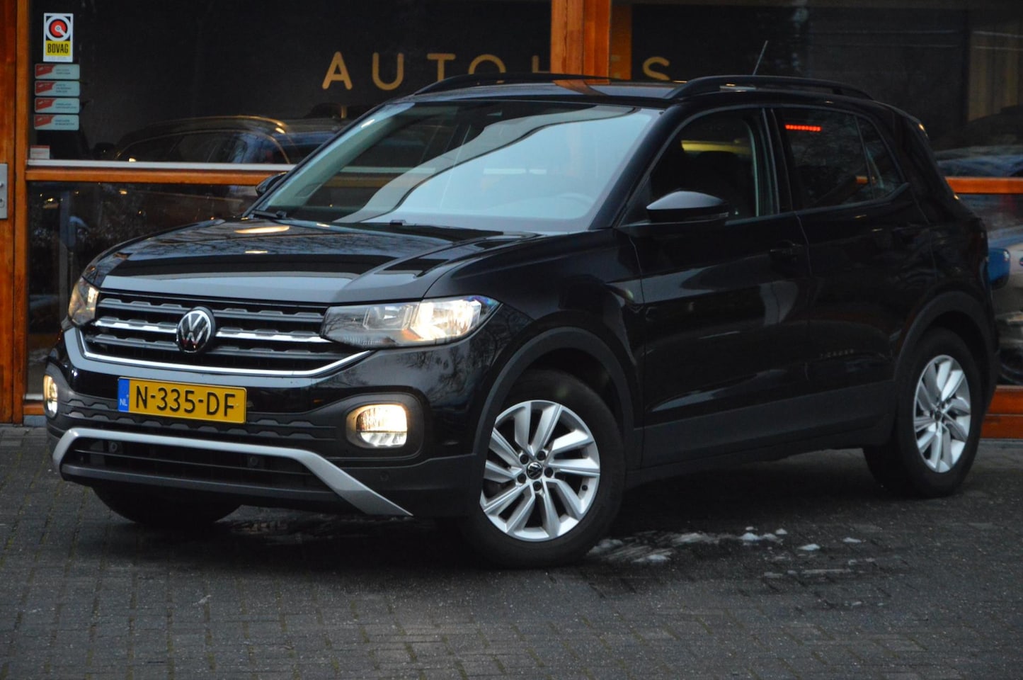 Volkswagen T-Cross - 1.0 TSI Life | Navigatie | Telefoonvoorbereiding | Adaptive Cruise | Trekhaak 1000kg | Car - AutoWereld.nl