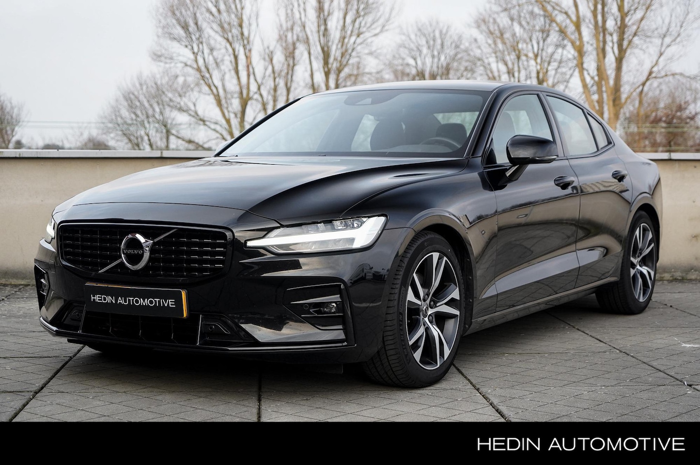 Volvo S60 - 2.0 B4 Inscription Verwarmbare Voorstoelen + Stuurwiel | Harman/Kardon | Adaptieve Cruise - AutoWereld.nl