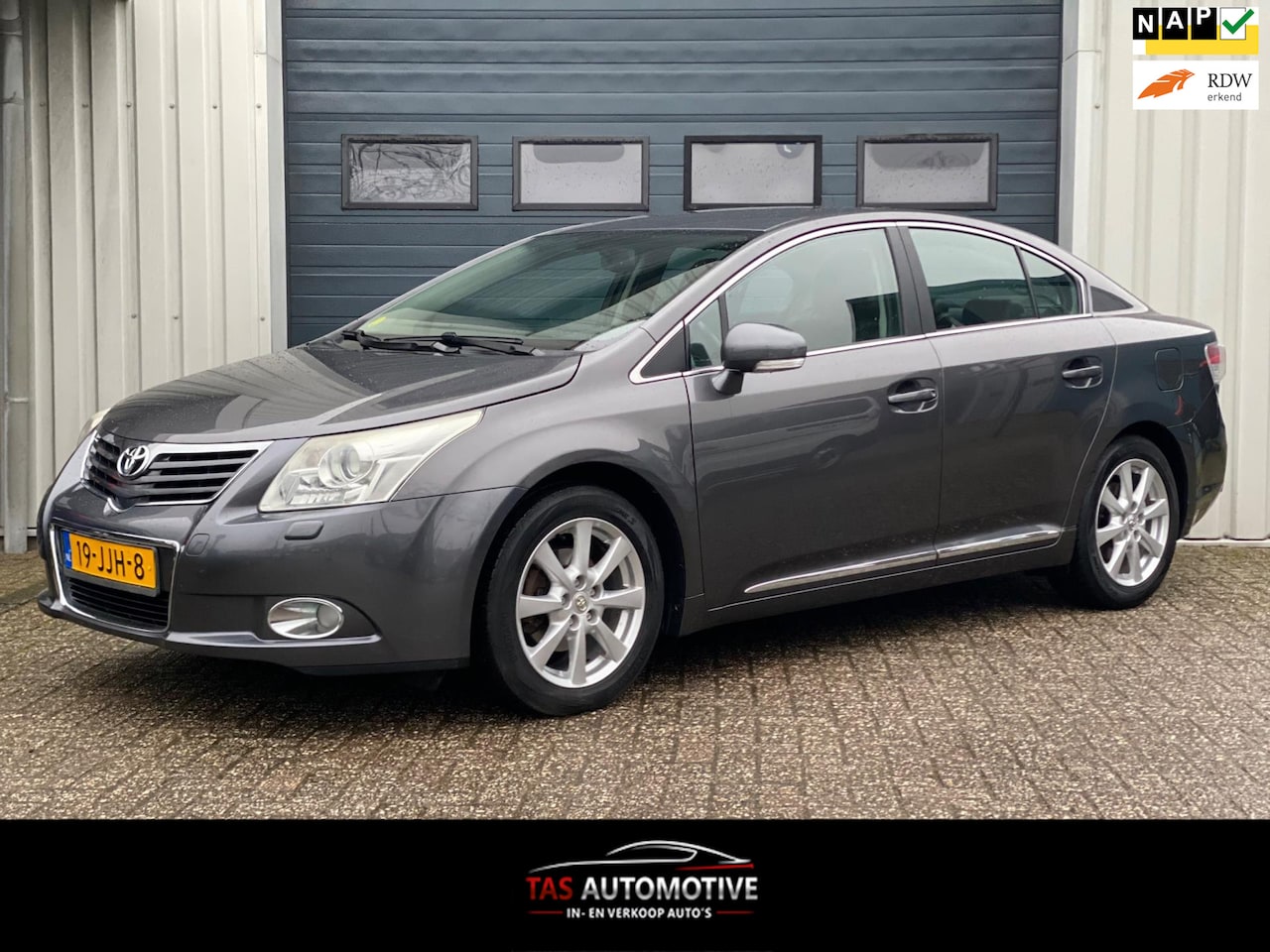 Toyota Avensis - 2.0 VVTi Executive Business AUTOMAAT/NAVI/PDC - AutoWereld.nl