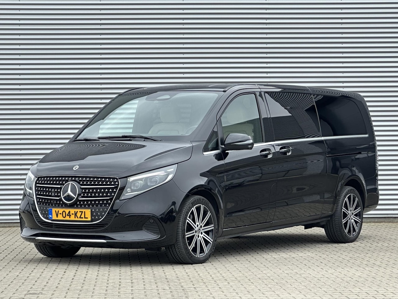 Mercedes-Benz Vito - V-Klasse 300d Select DC L3 Dubbele cabine extra lang - AutoWereld.nl