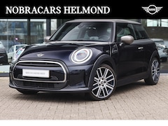 MINI Cooper - Hatchback / Panoramadak / Achteruitrijcamera / Sportstoelen / Head-Up / Stoelverwarming /