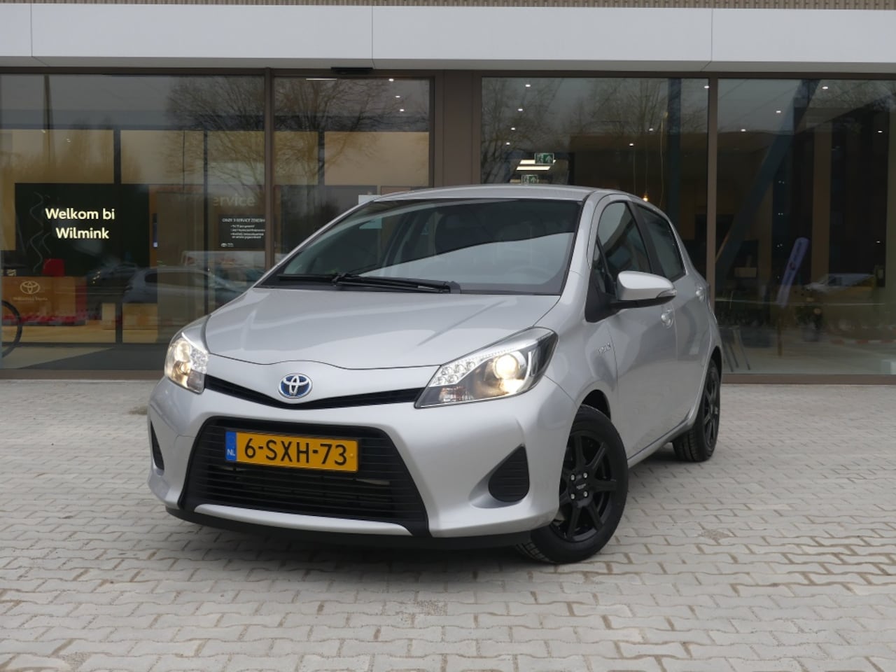 Toyota Yaris - 1.5 Full Hybrid Aspiration | Automaat | Cruise | Climate - AutoWereld.nl