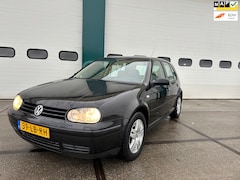 Volkswagen Golf - 1.6-16V Highline Nieuwe APK bespreekbaar