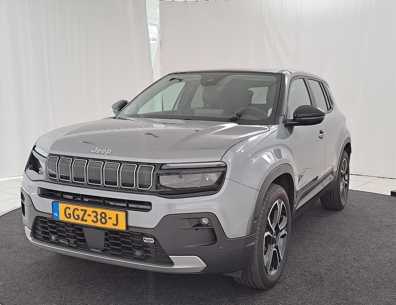 Jeep Avenger - 54 kWh 156pk Aut Summit / Winter pakket / Camera / Apple CAPLAY - Android Auto - AutoWereld.nl