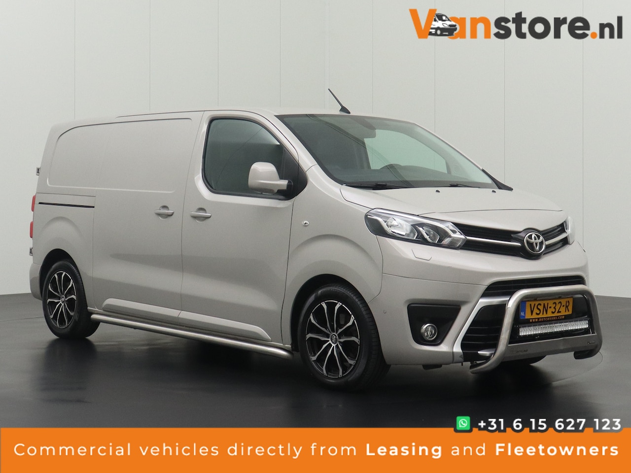 Toyota ProAce - 2.0 D-4D 150PK Professional | Navigatie | Camera | 2xSchuifdeur | Trekhaak - AutoWereld.nl