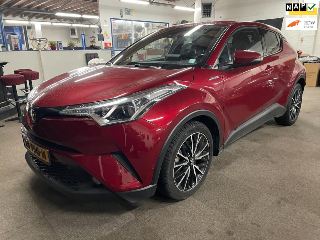 Toyota C-HR - 1.8 Hybrid Dynamic 1.8 Hybrid Dynamic - AutoWereld.nl