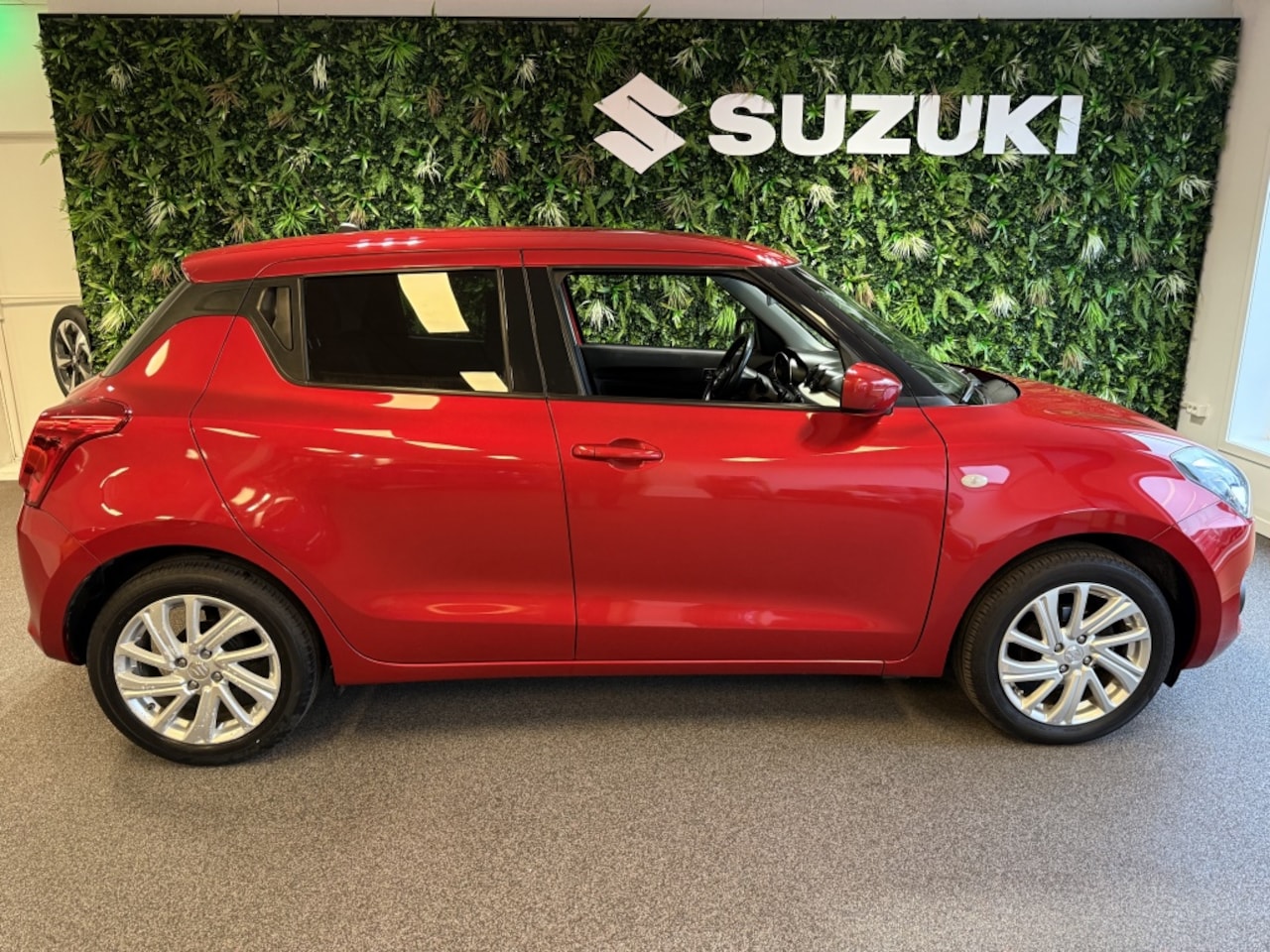 Suzuki Swift - € 11.250,- EXCL BTW Navi Airc 1.2 Select Smart Hybrid - AutoWereld.nl