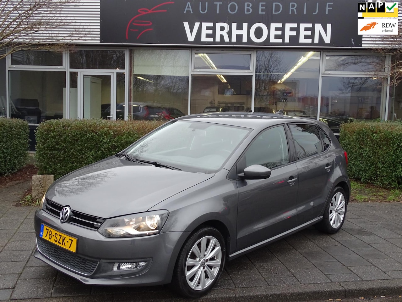 Volkswagen Polo - 1.2 TSI Highline - NAVI - CRUISE / CLIMATE CONTR - 5 DEURS - ISOFIX - AIRCO !! - AutoWereld.nl