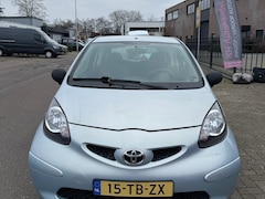 Toyota Aygo - 1.0-12V