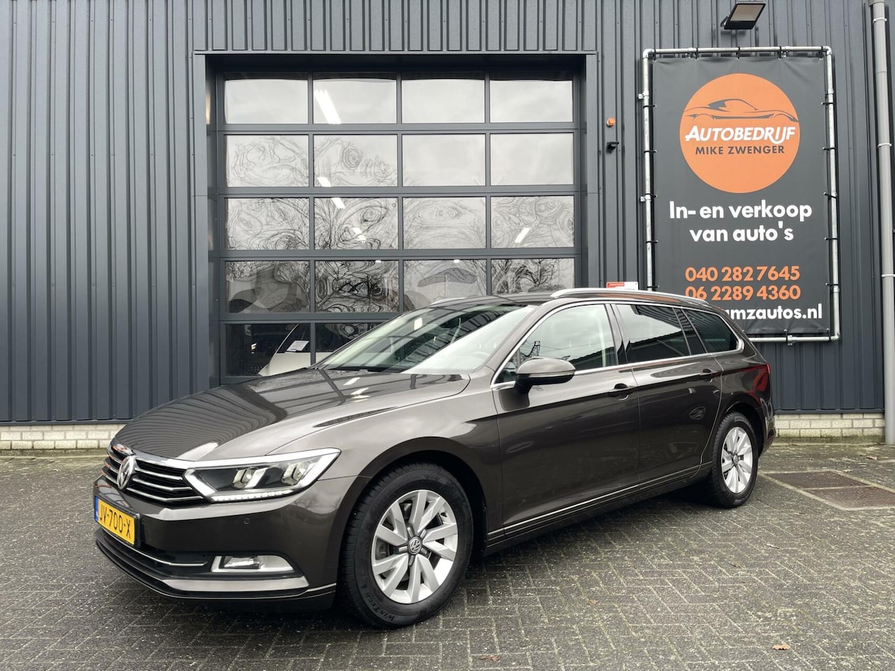 Volkswagen Passat Variant - 1.6 TDI Connected Series NAVIGATIE|LED|TREKHAAK|BTW|ORIGINEEL NL|1E EIGENAAR - AutoWereld.nl