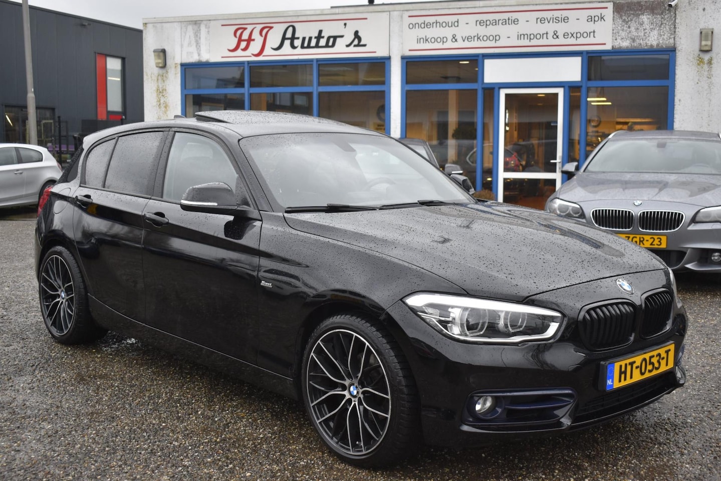 BMW 1-serie - 118i Sport automaat facelift - AutoWereld.nl