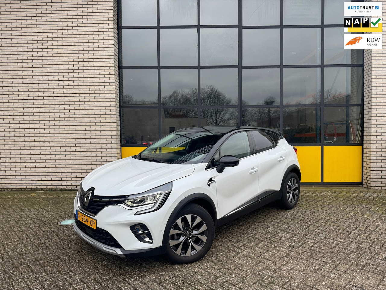 Renault Captur - 100PK Intens 360 camera, Trekhaak & Böse geluidsinstallatie - AutoWereld.nl