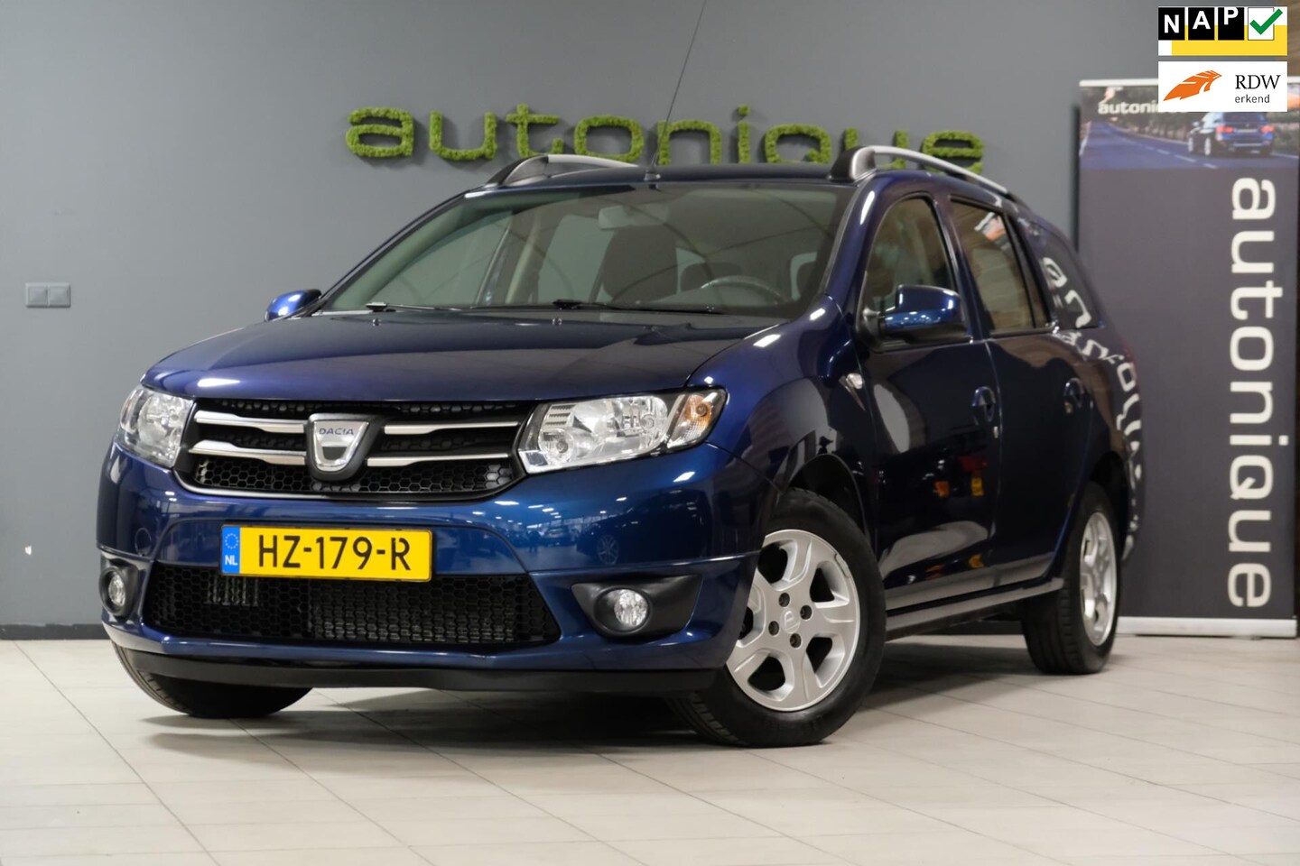 Dacia Logan MCV - 0.9 TCe Prestige **56.136km** Org. Nederlands Navigatie|Trekhaak - AutoWereld.nl