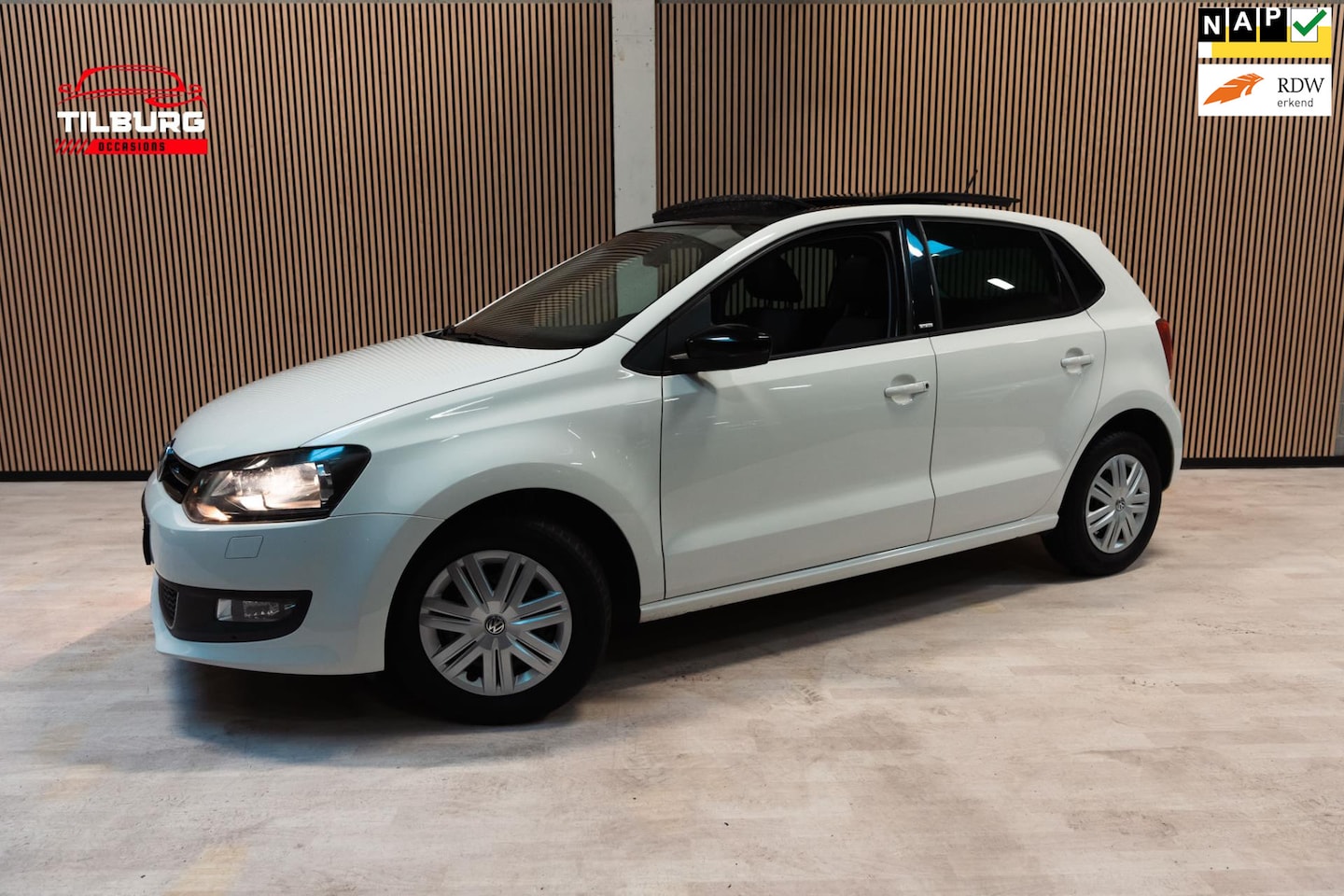 Volkswagen Polo - 1.4-16V Style PANO|AIRCO|CRUISE|STOEL - AutoWereld.nl