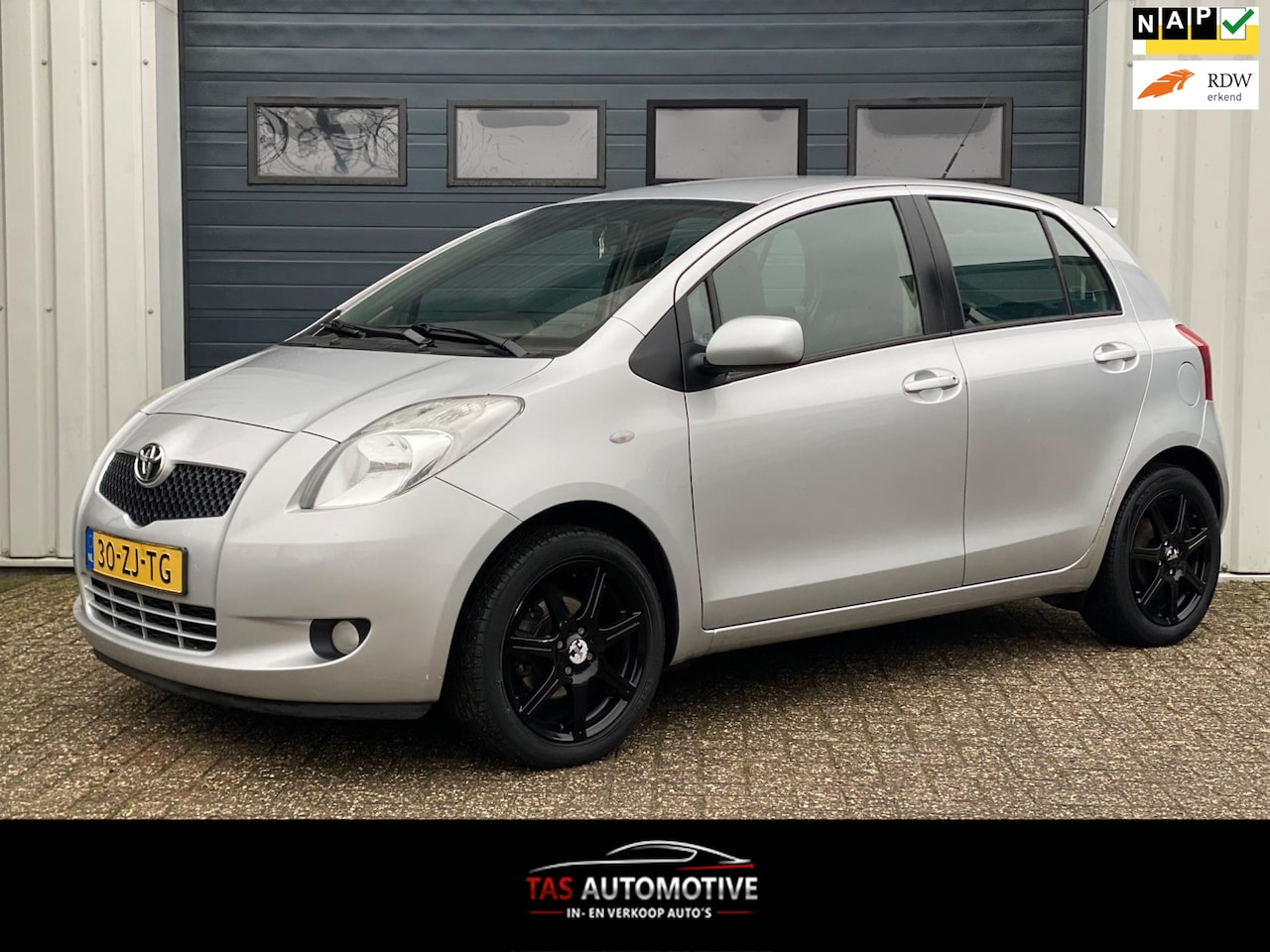 Toyota Yaris - 1.3 VVTi Sol 5-deurs AIRCO / LM.VELGEN / APK - AutoWereld.nl