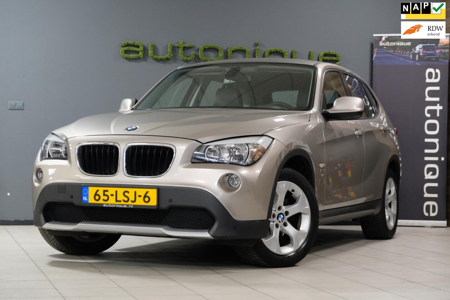 BMW X1 - SDrive18i Executive 77dkm./NAP/Youngtimer - AutoWereld.nl