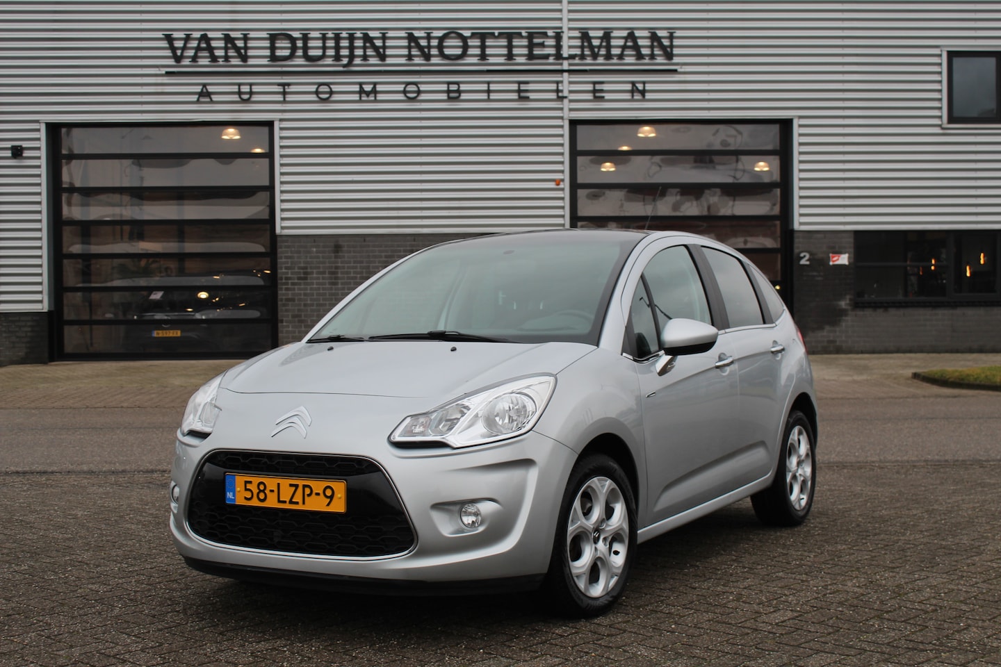 Citroën C3 - 1.6 VTi Exclusive / Climate / Cruise / N.A.P. - AutoWereld.nl