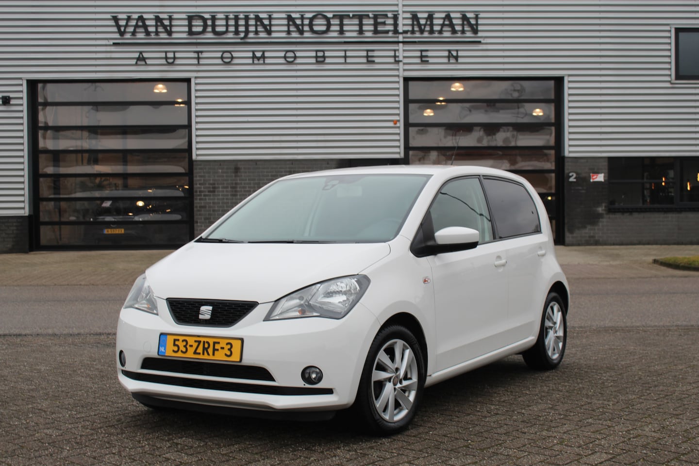 Seat Mii - 1.0 Style Sport / Airco / Cruise / Navigatie / N.A.P. - AutoWereld.nl