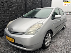 Toyota Prius - 1.5 VVT-i Business Edition, Orgineel NL Auto, Ledere Bekleding, Navi, Camera, Airco,