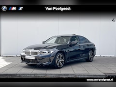 BMW 3-serie - Sedan 330e M-Sport Glazen schuif-kanteldak / Head Up / Driving Assistant / elektrisch vers