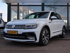 Volkswagen Tiguan - 2.0 TSI 4Motion Highline | Trekhaak | Navigatie | Achteruitrijcamera |