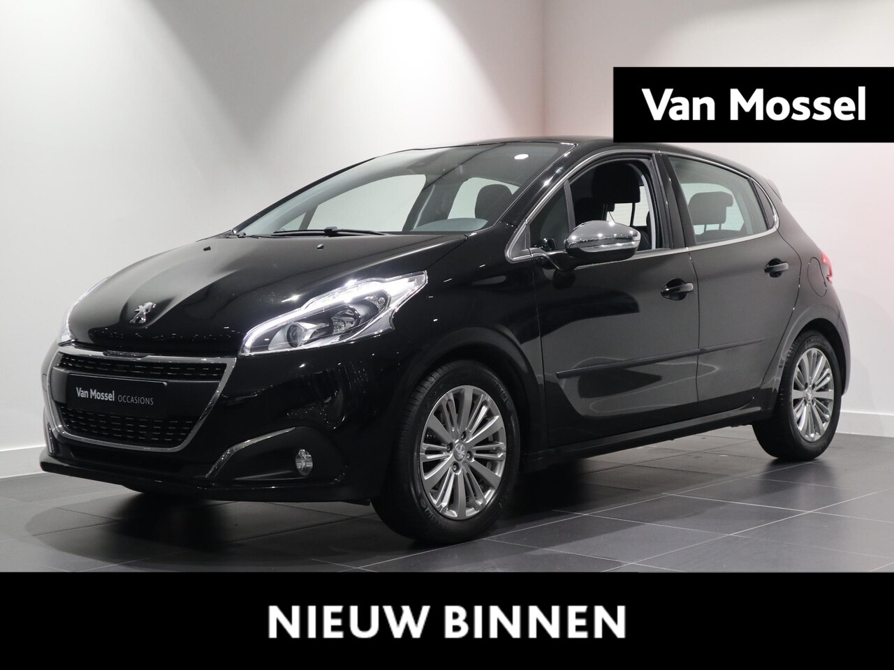 Peugeot 208 - 1.2 PureTech Allure | Trekhaak | LMV | Climate Control - AutoWereld.nl