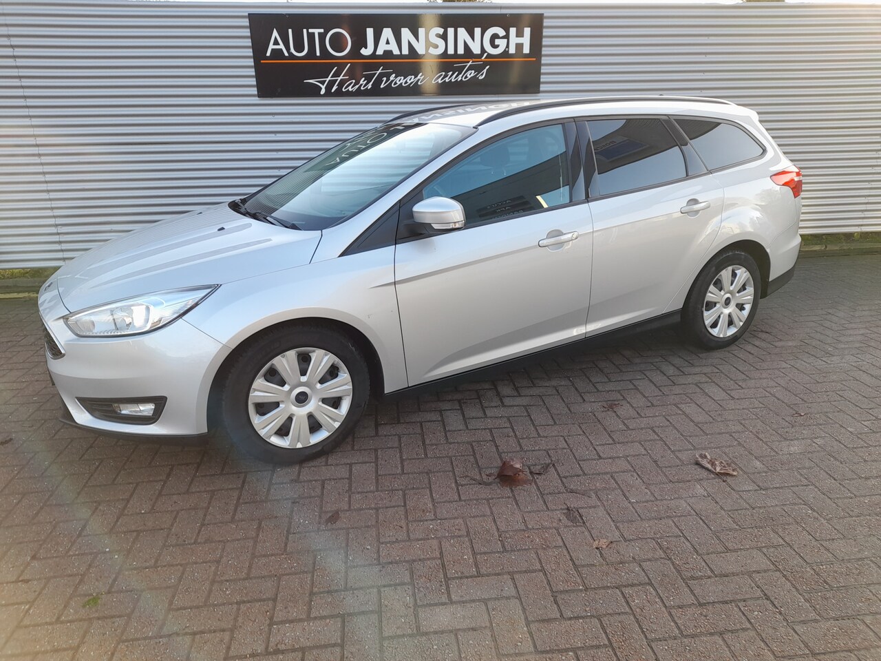 Ford Focus Wagon - Diesel Trend | Airco | Navigatie | Cruise control | Privacy glas | RIJKLAARPRIJS INCL 12 M - AutoWereld.nl