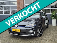 Volkswagen Golf - 1.4 TSI GTE Panoramadak |Keyless |Navi |Nap