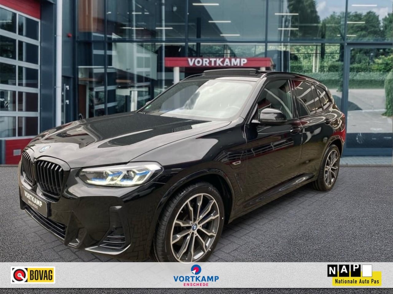 BMW X3 - 30E M SPORT XDRIVE PANO-DAK/TREKHAAK/LEDER/CAMERA/NAVI/STOELVER - AutoWereld.nl