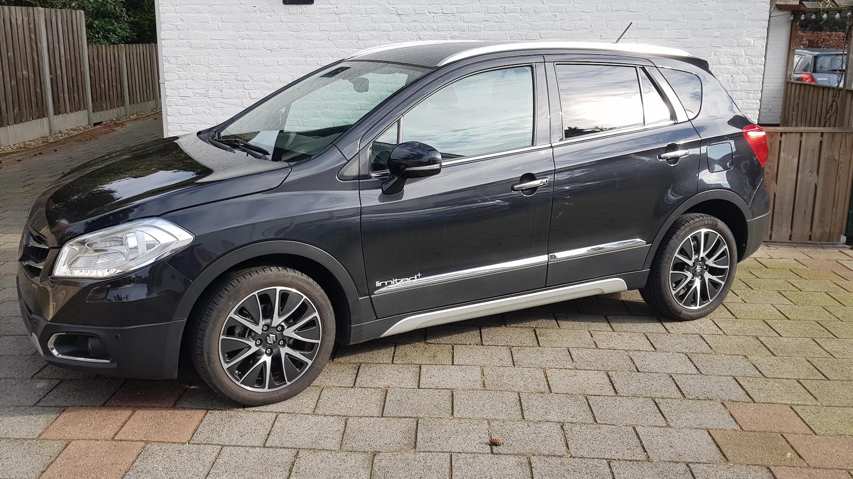 Suzuki SX4 S-Cross - 1.6 VVT 120pk limited zeer compleet - AutoWereld.nl