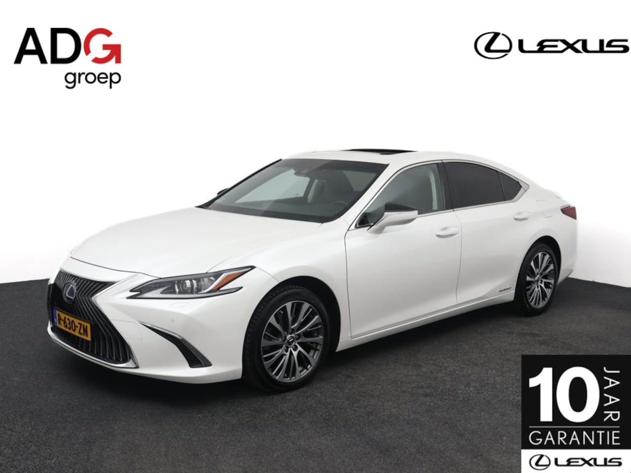 Lexus ES - 300h Preference Line | Stuurwielverwarming | Blind Spot Monitor | 18 Inch Lichtmetalen vel - AutoWereld.nl