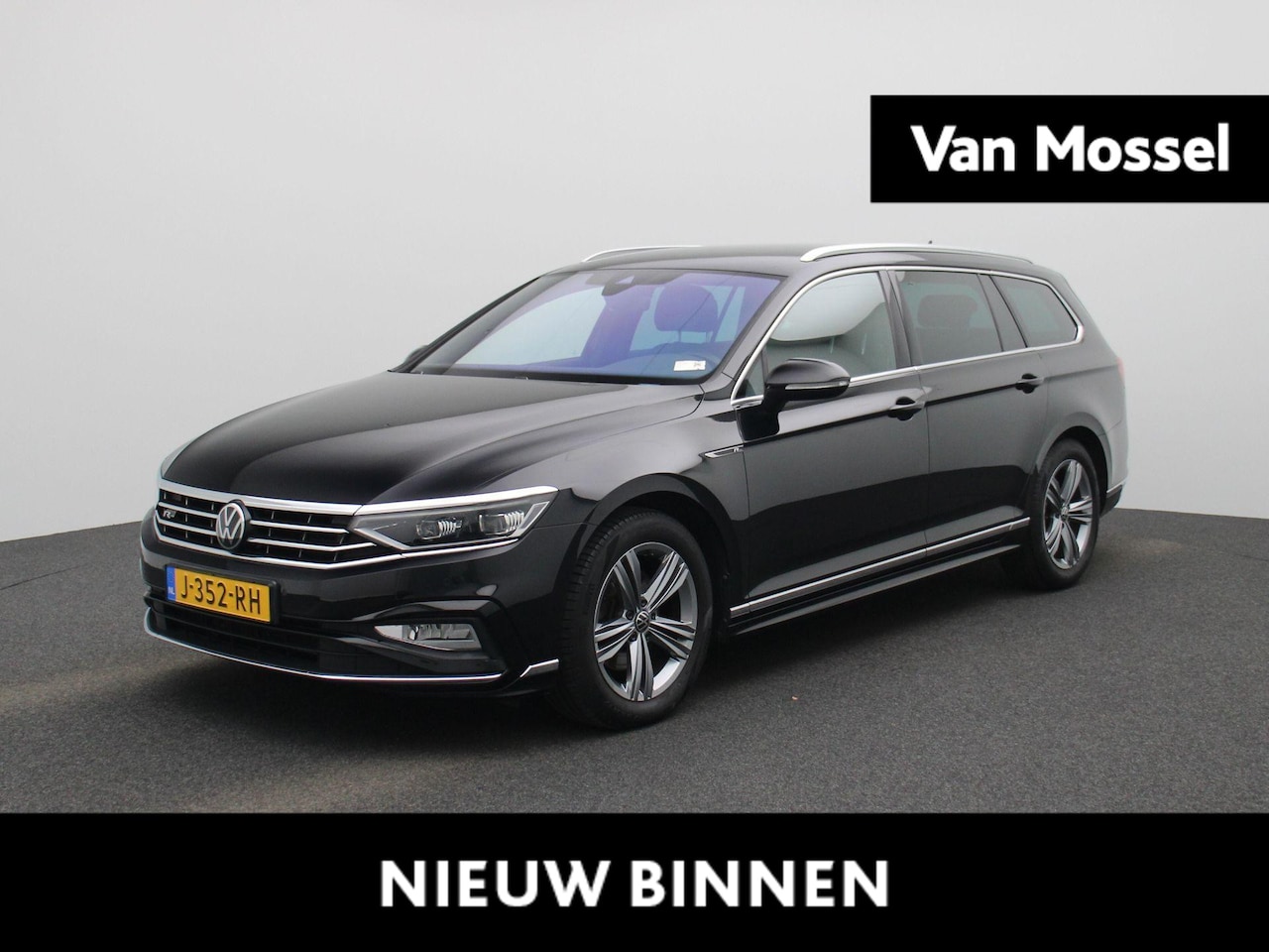 Volkswagen Passat Variant - 1.5 TSI R-Line Business + | Trekhaak | Achteruitrij Camera | Virtual Cockpit | Adaptieve C - AutoWereld.nl