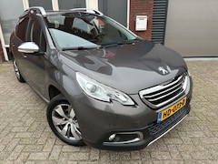 Peugeot 2008 - 1.2 PureTech Allure / Leder / Pano / Navi / PDC